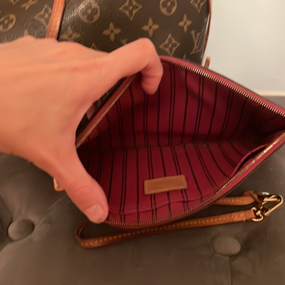 Louis Vuitton, Monogram Neverfull MM with Pouch - Picture 15 of 16